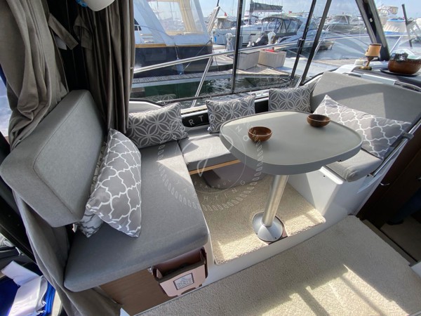 2017 JEANNEAU MERRY FISHER 895