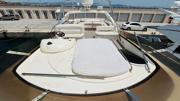 2000 SUNSEEKER MANHATTAN 64