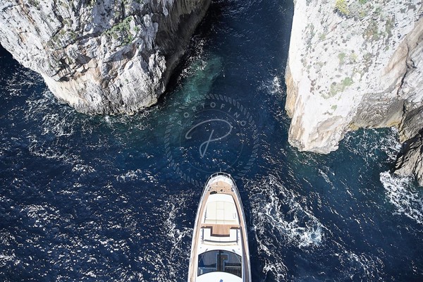2017 AZIMUT 66 FLY