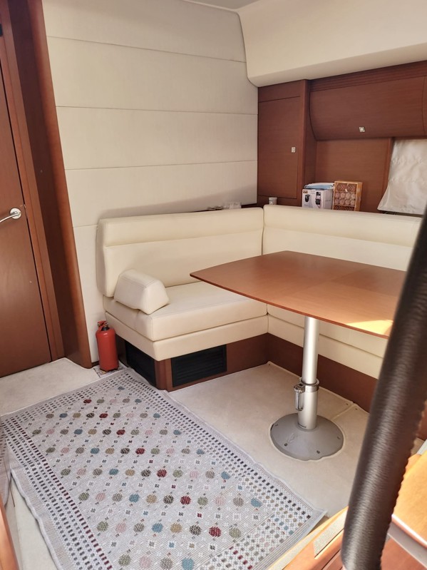 2012 PRESTIGE 440 S