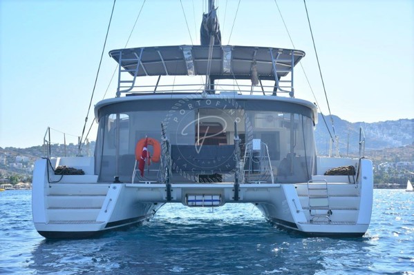 2011 LAGOON 450 F
