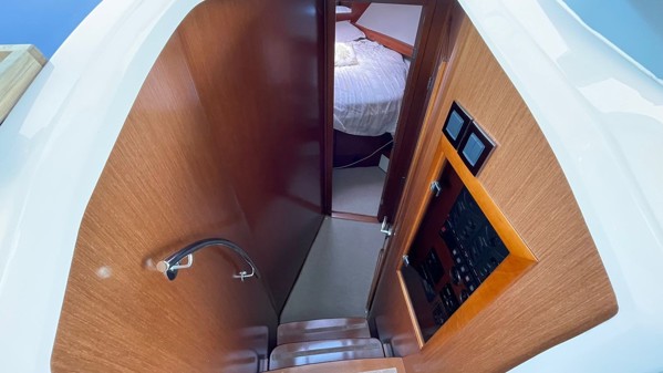2012 BENETEAU ANTARES 42