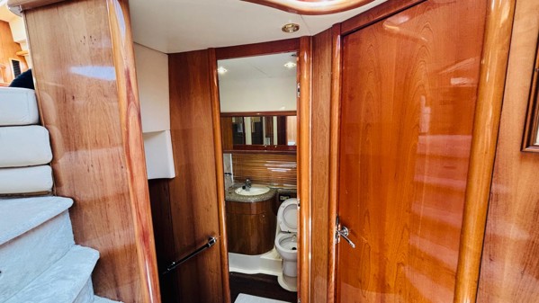 2000 SUNSEEKER MANHATTAN 64