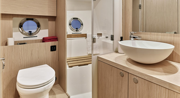2025 BENETEAU SWIFT TRAWLER 48
