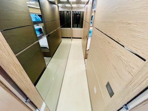 2021 FERRETTI YACHTS 920