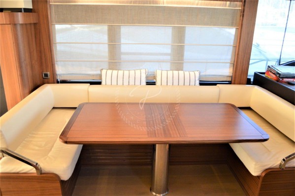 2017 ABSOLUTE NAVETTA 58
