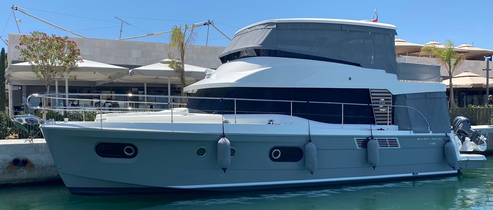 2025 BENETEAU SWIFT TRAWLER 48