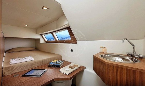 2013 ABSOLUTE 55 FLY