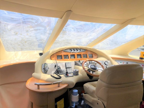 2010 AZIMUT 55 FLY