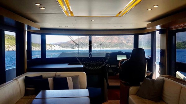 2017 ABSOLUTE NAVETTA 52