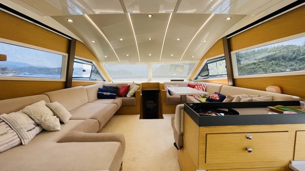 2017 LEOMAR 62