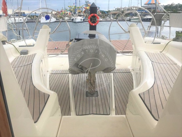 2012 AZUREE 40 VOYAGE