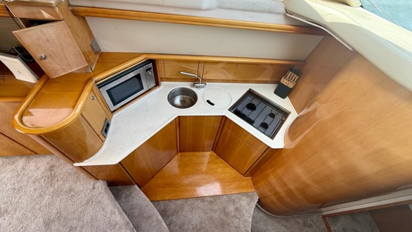 2002 PRINCESS 40