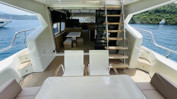 2017 LEOMAR 62