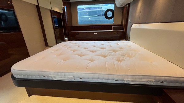 2013 PRINCESS 56 FLY 