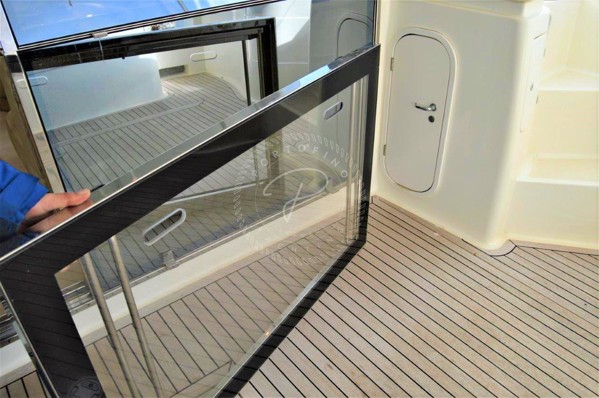 2006 FERRETTI 550 FLY