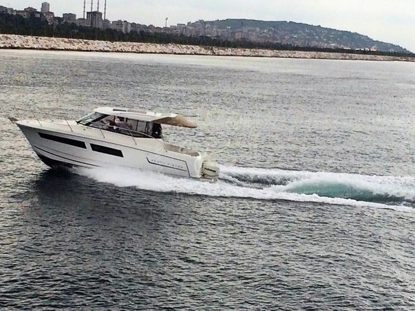 2013 JEANNEAU MERRY FISHER 855