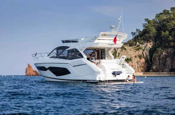 2018 SUNSEEKER MANHATTAN 52