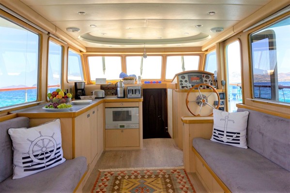 2008 CUSTOM TRAWLER 55