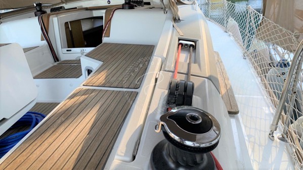2012 JEANNEAU SUN ODYSSEY 44 DS