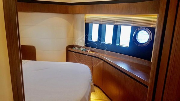 2017 ABSOLUTE NAVETTA 52