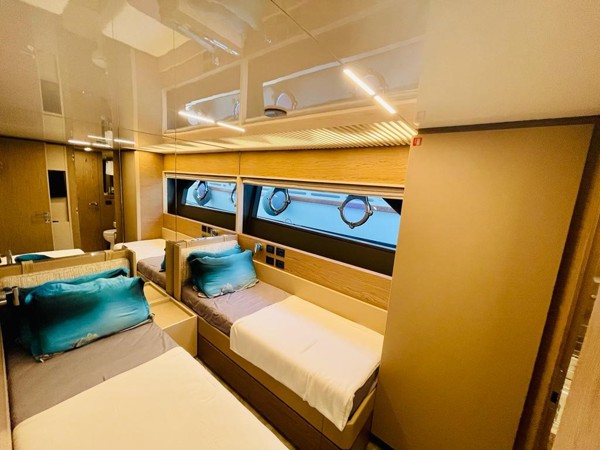 2021 FERRETTI YACHTS 920
