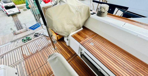 2018 BENETEAU SENSE 51 