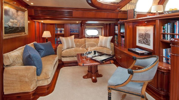 1998 | 2015 ROYAL HUISMAN 47M