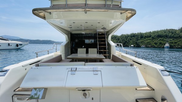 2017 LEOMAR 62