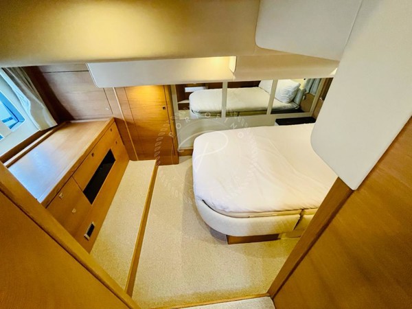 2009 FAIRLINE PHANTOM 48