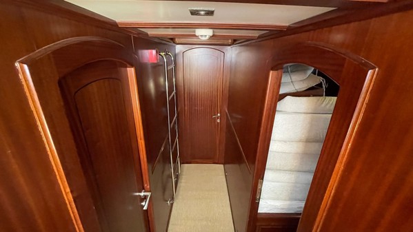 2011 TIRHANDIL CUSTOM 20 M WOODEN