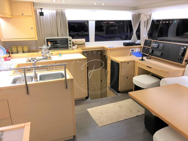 2013 LAGOON 450 F