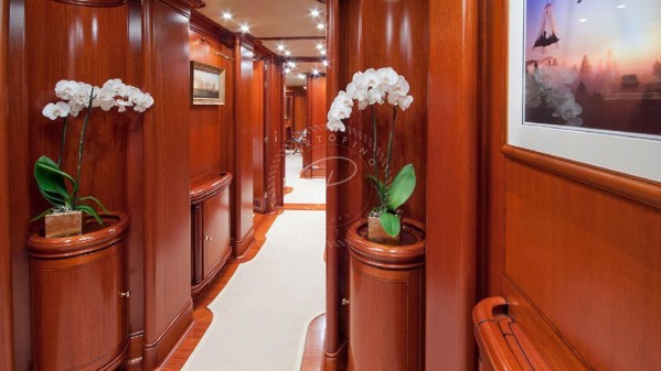 1998 | 2015 ROYAL HUISMAN 47M