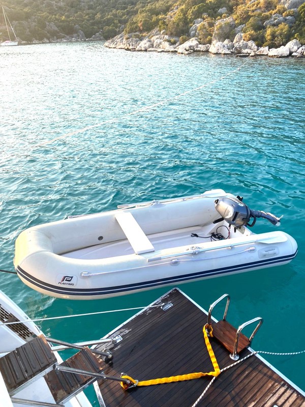 2010 BAVARIA 55 CRUISER