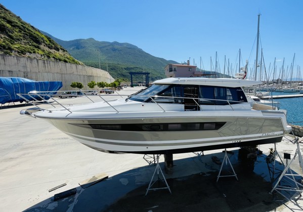 2014 JEANNEAU NC 11