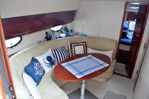 2005 FAIRLINE TARGA 40