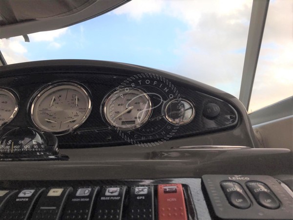 2011 RINKER 280 EC