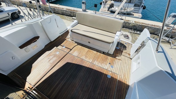 2014 JEANNEAU NC 11