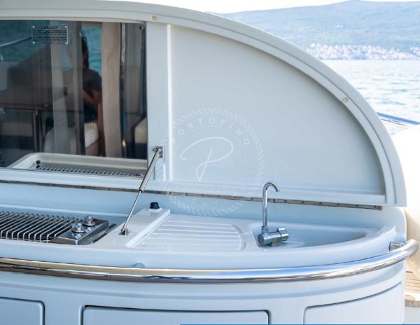 2009 AZIMUT 68S