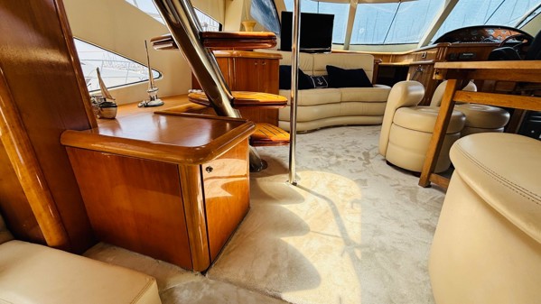 2000 SUNSEEKER MANHATTAN 64