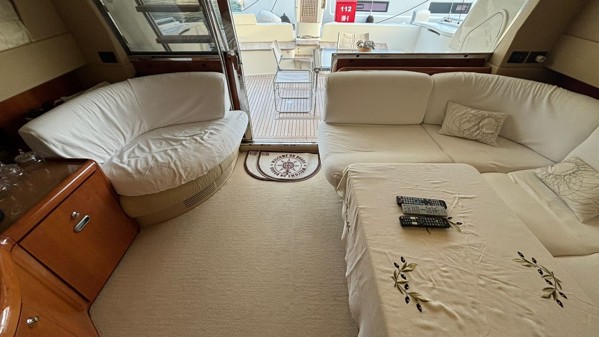 2004 FERRETTI YACHTS 590