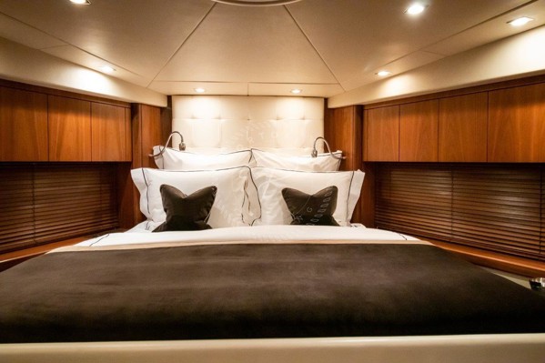 2008/2021 SUNSEEKER PREDATOR 72