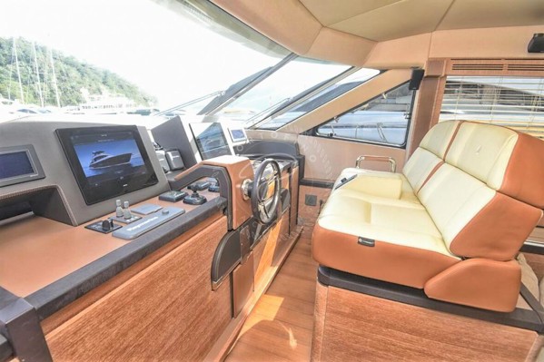 2013 MONTE CARLO YACHT 76