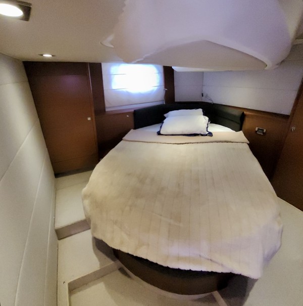 2012 PRESTIGE 440 S