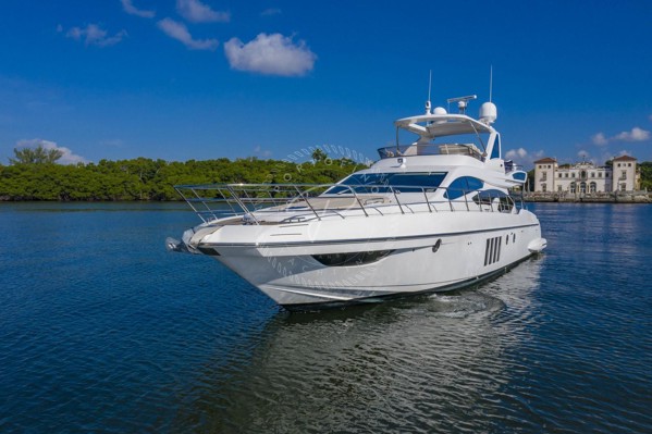 2016 AZIMUT 64 FLY