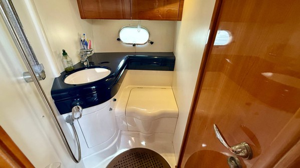 2002 PRINCESS 40