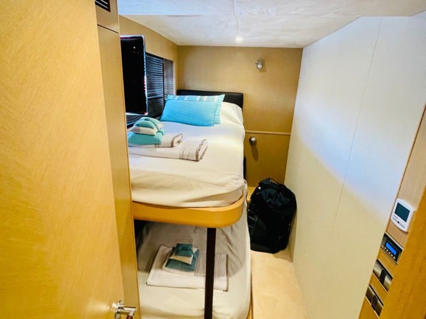 2010 PRINCESS 85