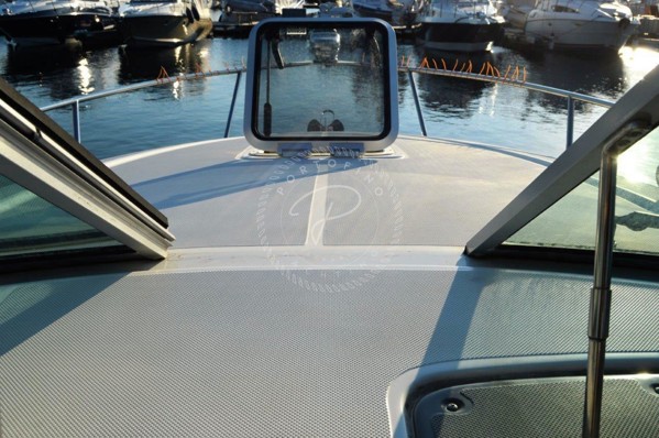 2011 RINKER 280 EC