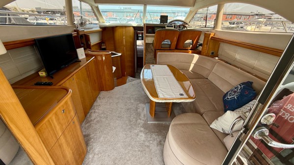 2002 PRINCESS 40