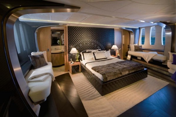 2007 PERSHING 115